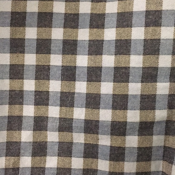 Button down - Picture 3 of 4